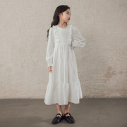 2024秋装女童法式温柔风，白色连衣裙中大童长袖，设计感桔梗大摆长裙