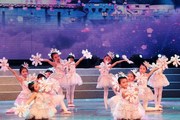 六一儿童舞蹈演出服幼儿公主蓬蓬裙女童表演蓝色亮片雪花裙