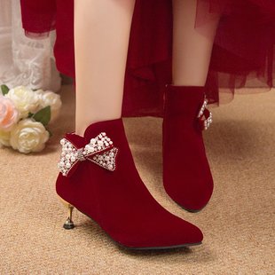 配秀禾服的婚鞋女秋冬季加绒气质中跟新娘中式结婚敬酒红高跟短靴
