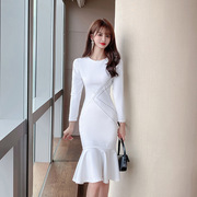 温柔风白色连衣裙2023春季气质，大方修身长袖，包臀鱼尾裙小白裙