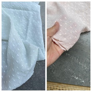 水粉水绿意大利产剪花点子纯棉，半透轻薄面料，设计师衬衫娃娃装布料
