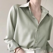 高级感绿色纯色缎面衬衫女韩版通勤衬衣设计感春夏款职业通勤上衣