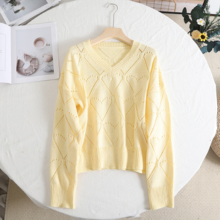 阔の黄色爱心镂空v领针织衫，女2024春装设计感显白薄款毛衣