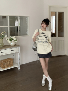 白色印花短袖t恤女夏季设计感小众宽松日，系韩系chic别致上衣