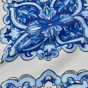 白色底蓝色青花瓷定位棉麻，时装布料服装连衣裙diy舒适衬衣面料匹