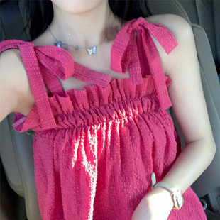火龙果色蝴蝶结设计感吊带女外穿夏季玫红色宽松甜美显白甜酷上衣