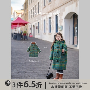 史豌豆童装女童绿色格子大衣中长款2023冬季儿童连帽加绒外套