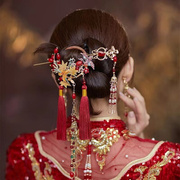 红色新中式新娘头饰秀禾敬酒服发饰简单大气结，婚礼服旗袍发簪复古