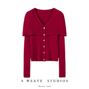 萨琪尼〓绒+〓红色，斗篷假两件金扣坑条，修身纯羊绒毛衣2024春
