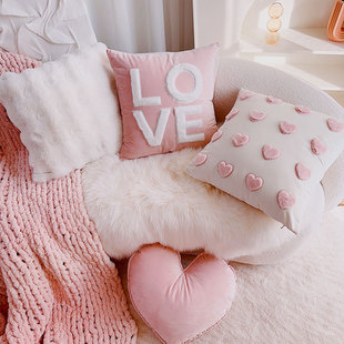 爱心毛绒粉色抱枕ins沙发客厅床头，公主风靠垫床上飘窗少女心靠枕