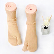 棉袜中筒袜日系纯棉，女式吸湿纯色肤色松口袜子，两指袜分趾袜款