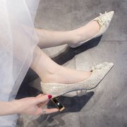 婚鞋女2022年春季粗跟尖头高跟鞋，水晶新娘结婚白色主婚纱照鞋