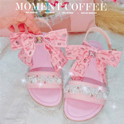 夏季原创镶钻蝴蝶结草编凉鞋，小仙女粉色，可爱坡跟一字带高跟鞋