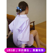 法式紫色v领灯笼袖，宽松高腰系带五分袖露锁骨，白色衬衫式连衣裙春