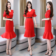 夏季女装显瘦打底短袖子夏天衣服35至25到岁40高腰黑色红色连衣裙