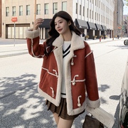 红色麂皮绒羊羔毛外套女秋冬2023韩版立领设计感加厚皮毛一体