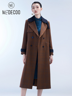 MEDECOO/墨蒂珂2022冬季撞色格子双排扣长款毛呢大衣MGD20351