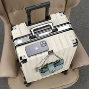 行李箱结实耐用拉杆箱万向轮，铝框登机旅行箱男女学生密码箱大容量
