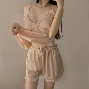 吊带睡衣女款夏季冰丝2024性感丝绸v领花边带胸垫粉色两件套