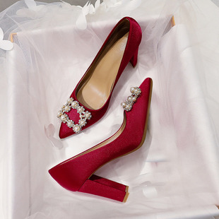 婚鞋女粗跟2023年款红色高跟鞋小个子舒适不累脚秀禾婚纱两穿新娘