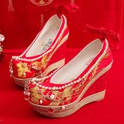 秀禾服婚鞋新娘鞋小个子11cm坡跟高跟浅口翘头串珠刺绣花汉服布鞋