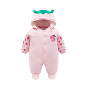 新生儿衣服秋冬婴儿连体衣套装，外出抱衣冬季夹棉加厚宝宝草莓哈衣