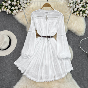 海边度假蕾丝镂空收腰娃娃裙长袖白色连衣裙设计感小众度假仙女裙