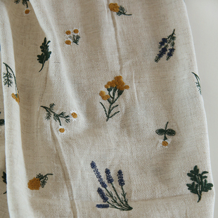 布悟春季日系复古棉麻，花朵刺绣布料，连衣裙做衣服面料diy布艺手工