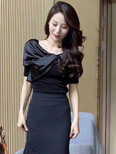 韩版高端设计感短袖t恤女夏时尚(夏时尚)显瘦气质露锁骨温柔时髦洋气上衣