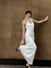 之既official新中式礼服白色晨袍挂脖珍珠露背连衣裙缎面修身显瘦