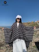 民族风围巾女加厚条纹，披肩新疆西藏旅游超大开叉披风斗篷百搭保暖