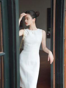 24春夏季白色无袖，修身显瘦气质职业ol中长高级感纯色连衣裙女