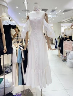 法式长裙2023年秋季气质，显瘦温柔仙女白色连衣裙子，旅游度假沙滩裙