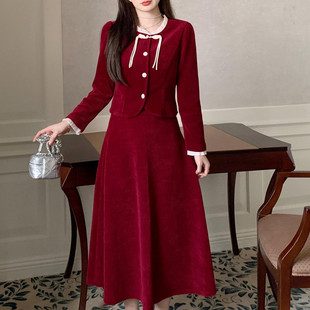 小香风灯芯绒套装裙秋冬大码蕾丝立领上衣半身裙两件套红色连衣裙