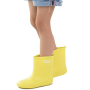 宝宝水鞋女童春夏雨鞋胶鞋轻便日本套鞋小童雨靴，防滑男童儿童幼儿