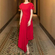 明星款红色礼服圆领，短袖收腰设计感不规则，长裙连衣裙2024春夏