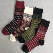 新年民族风袜子女秋冬季保暖高品双针中筒棉线酒红色复古文艺长袜