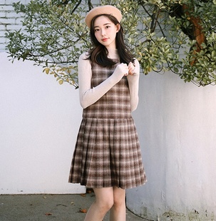 韩国小个子女装milkcocoa学院英伦格纹毛呢背心裙百褶连衣裙