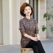 中年女装长袖t恤大码中长款春秋，气质打底衫，妈妈装半高领碎花上衣