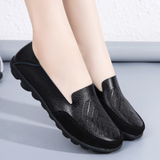 韩版时尚女单鞋特大号43 44平跟软底豆豆鞋40 42中老年妈妈鞋皮鞋