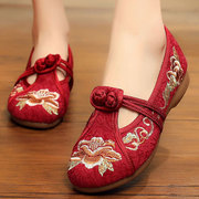 女士老北京布鞋女秋季红色平底平跟旗袍鞋绣花鞋妈妈老年人女鞋