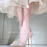 Sylvie仙薇尔细跟尖头水钻珍珠新娘婚鞋包头玻璃胶高跟鞋凉鞋