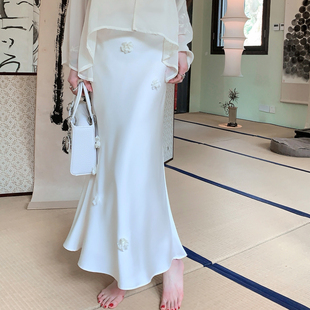 FairyJiang夏季高级缎面白色鱼尾半身裙长款显瘦高腰包臀裙子