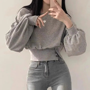 韩国chic秋季小众设计感圆领，系扣收腰显瘦长袖短款套头卫衣上衣女