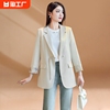 新中式国风西装外套女春秋2024高级感气质，时尚短款西服宽松型