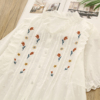 春季文艺气质蕾丝立领甜美花朵，刺绣白色棉质，短袖衬衫女士衬衣