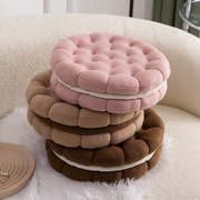 跨境日系夹心饼干抱枕创意可爱沙发靠包垫办公室午睡靠枕