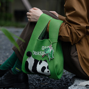 女士手提袋熊猫托特包女2023背心马甲手拎文艺编织针织小包包