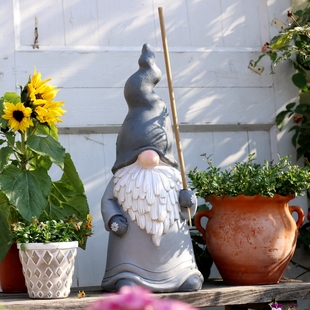 地精摆件人物小矮人花园，庭院户外装饰霍比特人背景民宿拍照具道