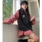 大码女装秋季胖mm时尚，两件套韩版刺绣小野猫，连帽马甲+藕粉色衬衫